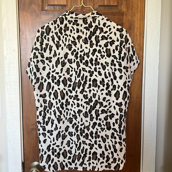 Leopard Cheetah Animal Print Notch Neck Blouse | M - Picture 2 of 7